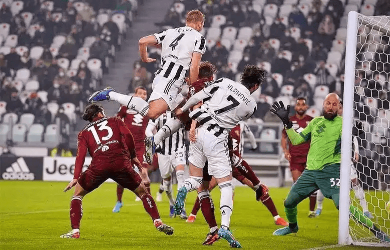 包含尤文图斯靠着进攻火力，轻松赢得比赛的词条