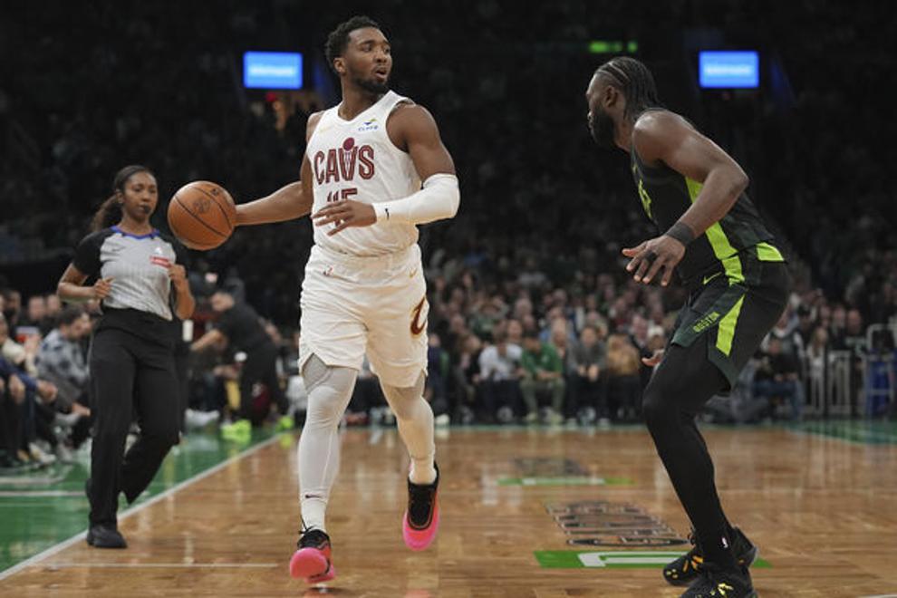 米切尔复出首战，约基奇状态火爆，勇士成为焦点！