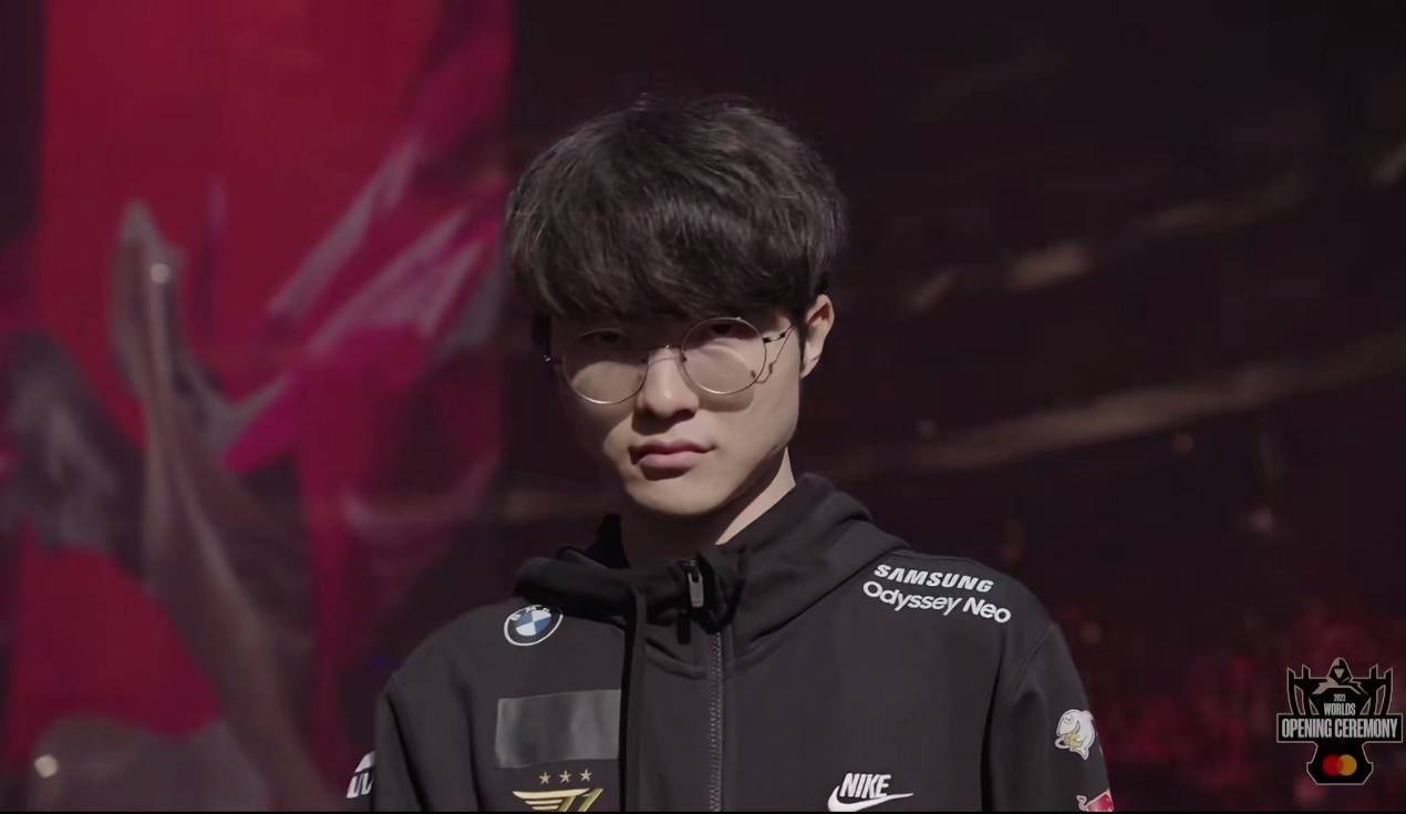 关于Faker新星出色发挥表现突出，曼联前途光明！的信息